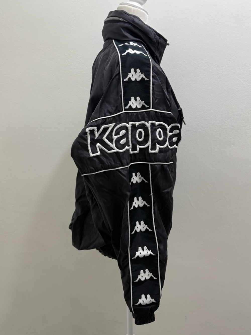 Kappa Italia 90s Vintage Black Windbreaker with White Logo Tape EUC SIZE M - Picture 7 of 9